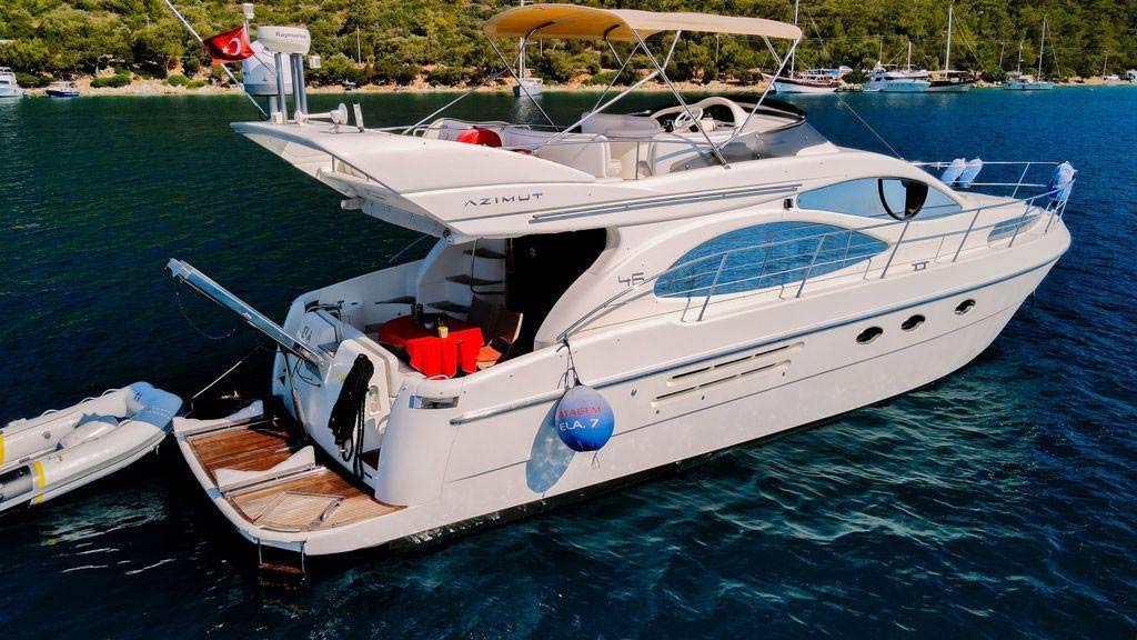 Azimut 46